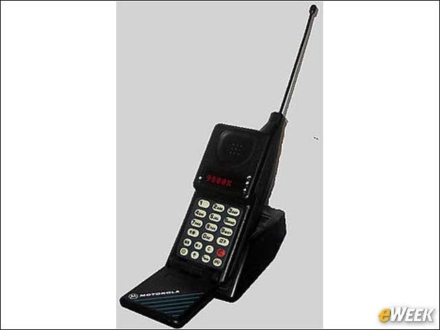 4 - 1996: Motorola StarTAC 9800X
