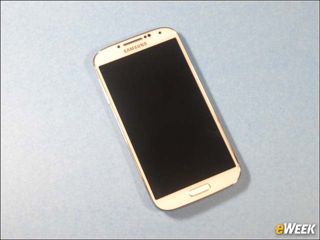2 - Galaxy S 4 Fits Easily in the Hand