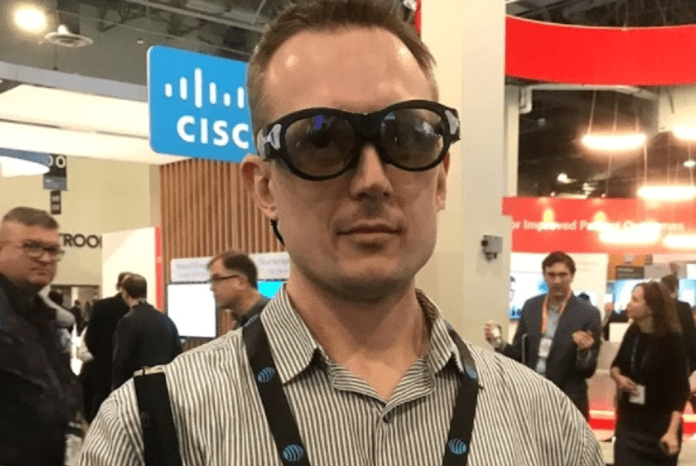 AI Glasses for the Blind at HIMSS