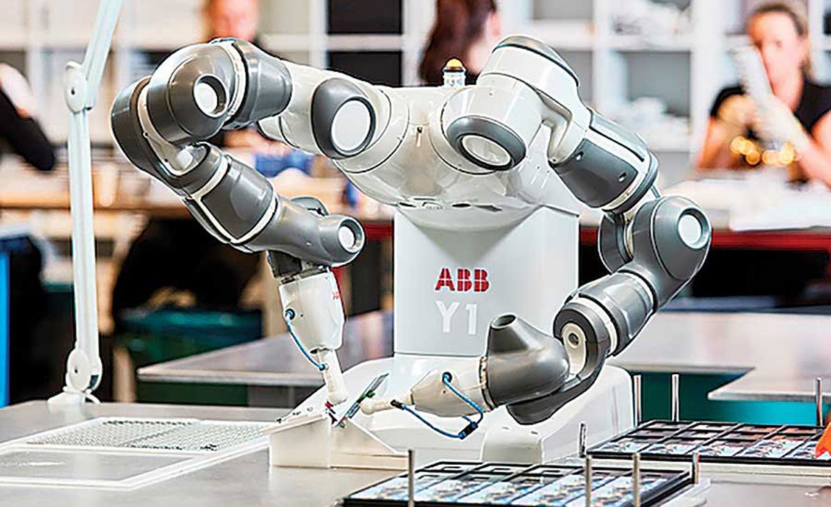 An image of ABB’s dual-arm IRB 14000 YuMi cobot.